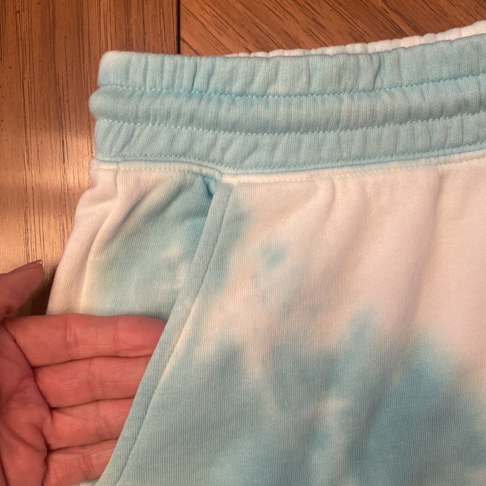 LOU & GREY TIE DYE SHORTS - Picture 5 of 10